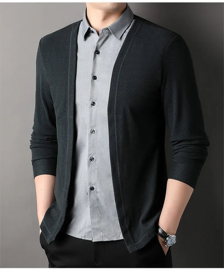 Camisa de Manga Longa com falsa camisa interna(apenas uma peça). Uso social e de negócios