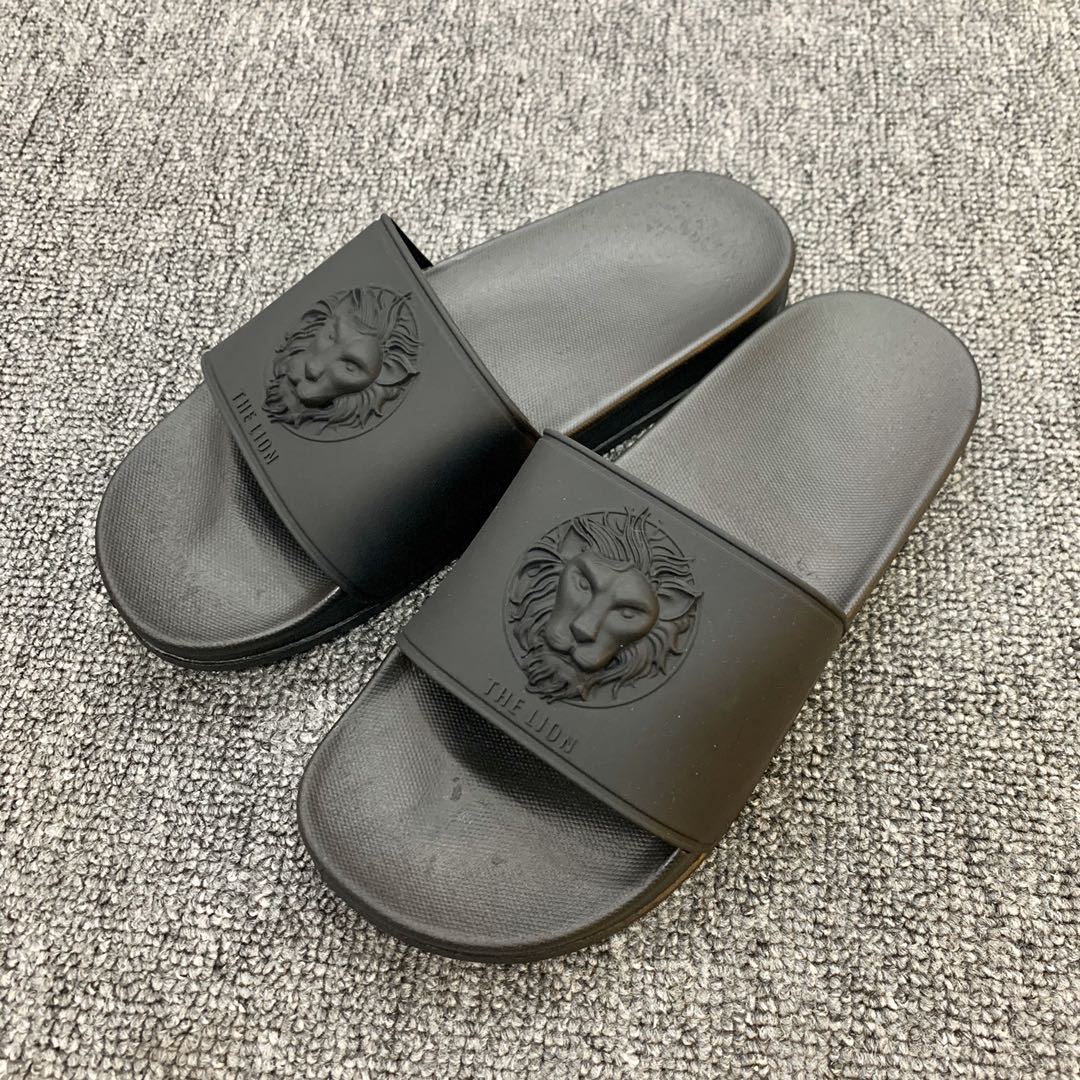 Chinelo Lion